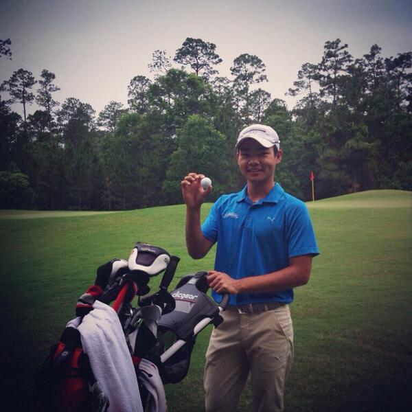 GilchristGolfA's tweet photo. Big ole smile after eagle on par 4 5th hole is @ChinThomasYint on his way to 1-under 71 @ajgagolf #ajgasteelwood http://t.co/Qf53zjryqS