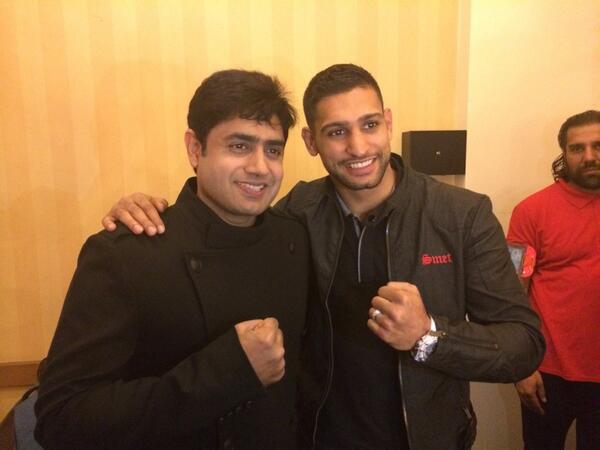 amirkingkhan's tweet photo. @AbrarUlHaqPK good to see you. http://t.co/o814In2BnW