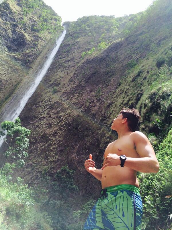 Hiking in waipio was crazy but going to hi'ilawe was worth it!😄👌💣 #AmazingAdventure #worththepain