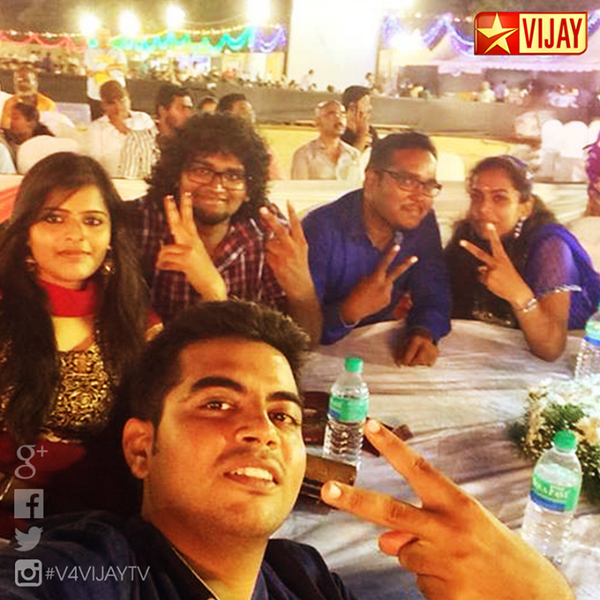 vijaytelevision's tweet photo. Woohooo!!! :D #TeamSelfie #OllyBelly #V4VijayTV  Post your selfie now and get featured h... http://t.co/4qETlDrREZ http://t.co/68acI8kPvK