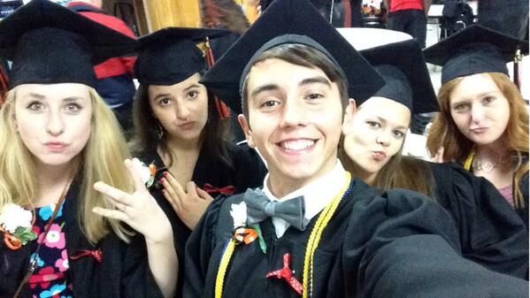 SHSCLASSOF2014_'s tweet photo. Bad bitches we're ya leada http://t.co/6NKzH6WUBM