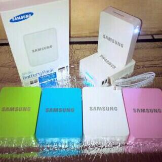 Milan_Cellular's tweet photo. Ready stock power bank samsung 10200mAh Murah buat Milanisti 200rb/pcs || pin 30C3748B #ForzaMilan  @JualanMilan http://t.co/Q1LPmM0OUH