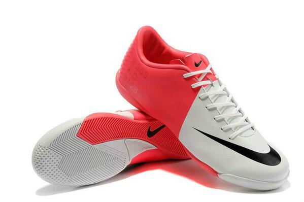 "<a href="/vuhsace/">vuhsace</a>: MEXICANS WEAR THESE EVERYWHERE THEY GO LIKE NIGGAS GON FUCK AROUND &amp; START A PENALTY SHOOTOUT AT WALMART "