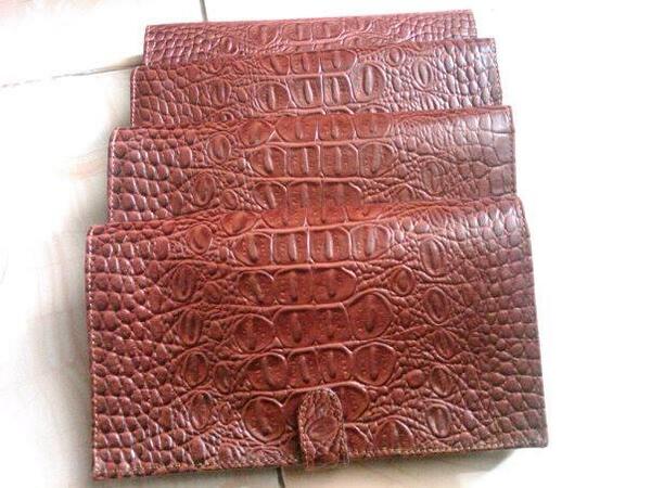 Batik & Leather Bags tweet media