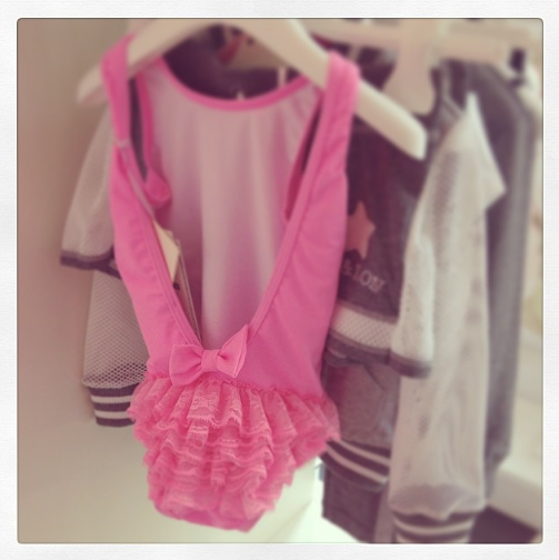 monnalisadotca's tweet photo. Ruffles are the perfect touch! #monnalisatoronto #monnalisa #yorkville #nyandlon #torontokids http://t.co/xbfJ1BnWSb