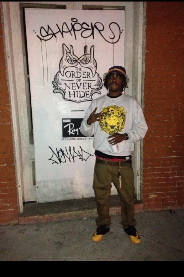BucketSeason's tweet photo. Second bucket selfie http://t.co/Od4ld75Eun
