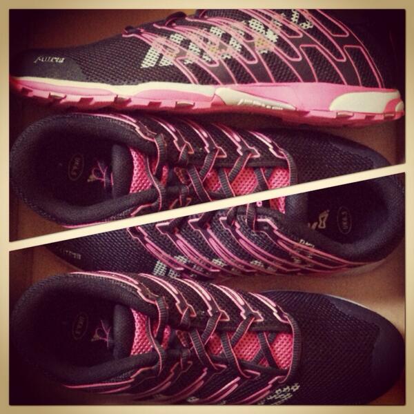 AgEstall's tweet image. #correctsize #relief #crossfit #tumuoracrossfit 👍💖yippee #pinkandblack