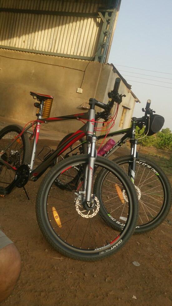 RuturajP07's tweet photo. Early morning cycling #bliss http://t.co/W07YIeEcnS