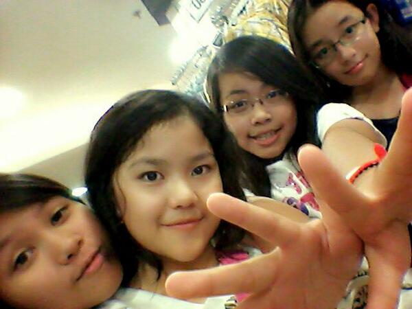 GiovaniIndiesa's tweet photo. Thank's Guys.., I will miss you forever , we are friends!♡♥ http://t.co/LY9x2h1OZH