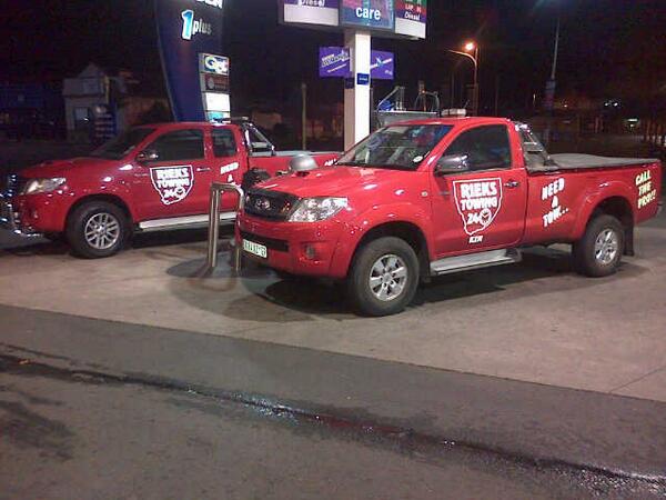 eonekzn's tweet image. Alert-N3 durban bound 11km before howick hvc 2 trucks roadway obstructing Rieks towing busy with recovery