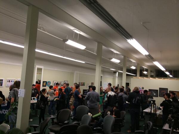 Moneyandtech's tweet photo. Party time! #BTCFair #BTCBeginners http://t.co/M1GrN2tNiU