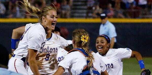 Gators365's tweet image. Get it girls 🐊🐊