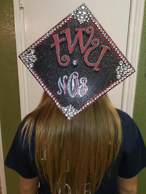 nikki_417's tweet photo. Yay ☺️😄🎓 #TWU18 http://t.co/wYFbCTfX79