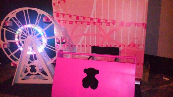 00Frequency's tweet photo. Presencia de marcas en el #FBDatebySModa @Pikolinos_Shoes @tousjewelry #moda http://t.co/Cx2BteTYXE