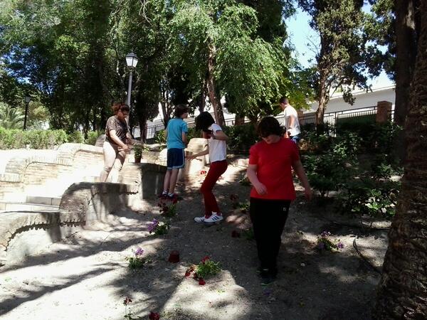 ribetestepa's tweet photo. Este més, en Ribete, estamos realizando taller de jardinería. http://t.co/FPGRhxhUga