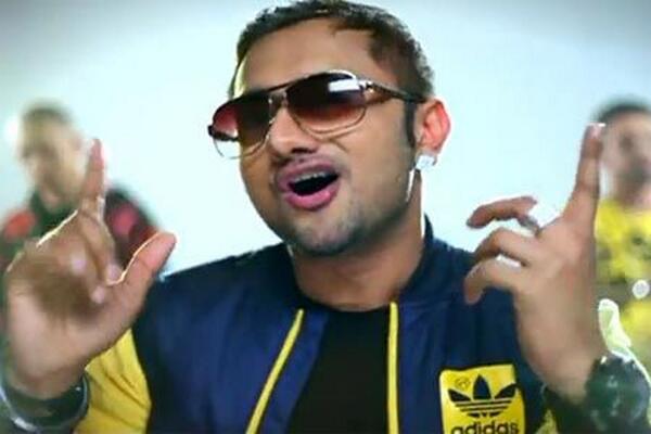 TheViewspaper's tweet photo. Fake death for Honey Singh. Who will be next? #celebritydeathhoaxes http://t.co/zRfenxyz6I http://t.co/d6FderDJ4P