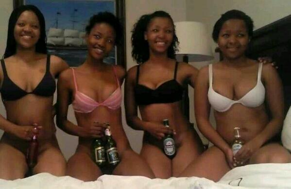 Tumelo_o7 tweet picture