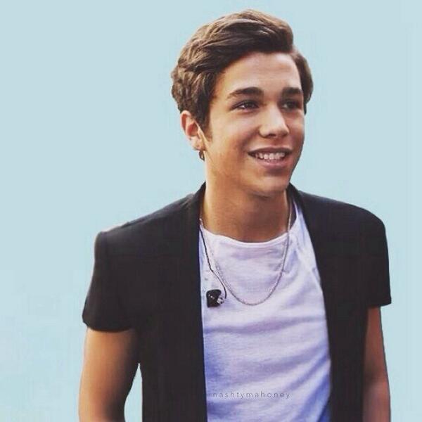 CelebHottiess's tweet photo. Austin Mahone http://t.co/Og3XqfyTXd