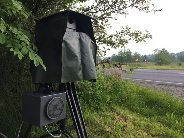 RadarControles's tweet photo. Snelheidscontrole in de Valom, erg verdekt opgesteld! (via: @RadarControles) http://t.co/UAgBRdRMgD