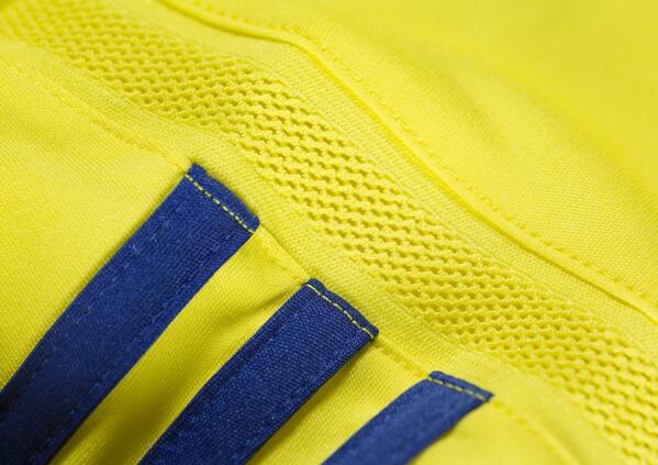 ChelseaFC's tweet photo. On sale now - the 2014/15 @adidasUK @chelseafc away kit... http://t.co/BjUMNLA8xc #CFC http://t.co/QBzS07jttG