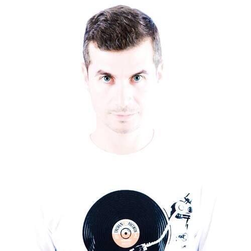 decantobejar's tweet photo. Sabado 14 de junio el gran dj @ricdeltoro pinchando en directo fiesta apertura de verano! Con regalos especiales! http://t.co/iEsiP1R2A9