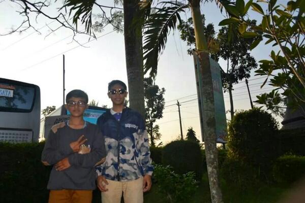 fjralfn's tweet photo. @Lutfhi_S @Reydrig_igo @Rezaaaa0 @billymandjii @ymahardhika http://t.co/EXKWtO700u