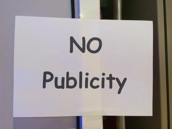 Visiting the <a href="/PolitieTHTC/">Team High Tech Crime</a> lemonade stand.