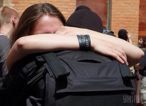 Бойцы батальона "Азов" читают молитву перед отправкой на Донбасс - Цензор.НЕТ 6616