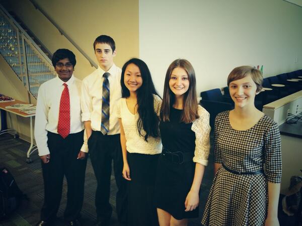 _HouseHub's tweet image. Thanks @southcoinc for coming to listen to our pitch! Great job to the HouseHub team and all other teams. 👍