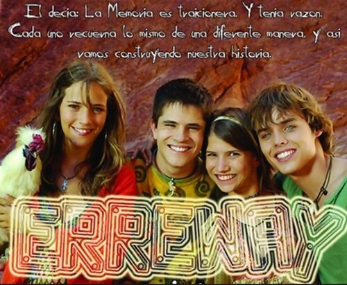 ErreWay_2014's tweet image. Él decía:La memoria es traicionera. 
y tenía razón, cada uno recuerda lo mismo de una manera.... #Erreway #4Caminos