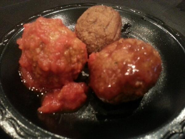 TysonFdsrvc's tweet photo. #ahfconference come try our FC BONICI Oven Roasted Chicken Meatballs 73931-269 http://t.co/72B8wk8UaN