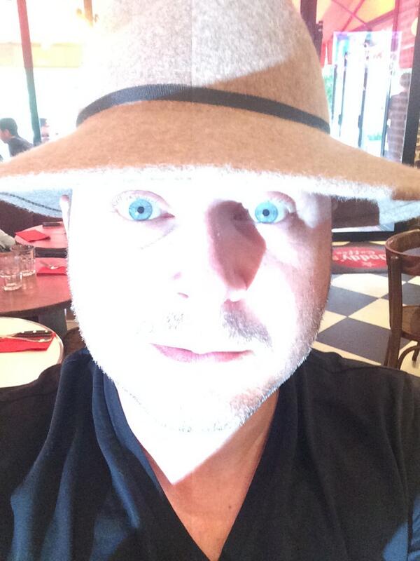 cauetofficiel's tweet photo. Hey pharrel cauet !! http://t.co/5r44XuswMH