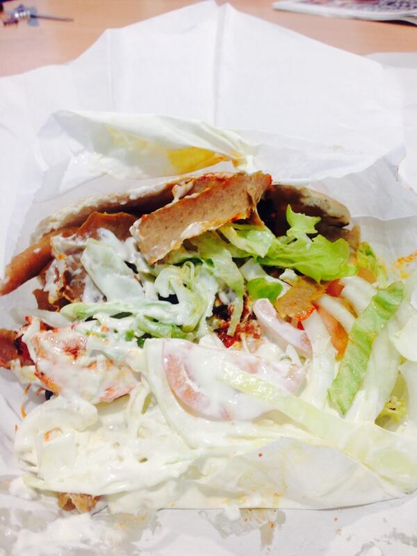 thekebabguide's tweet photo. Lunch http://t.co/qxUTF1PgyW