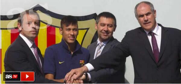diarioas's tweet photo. El coste del fichaje de Neymar podría llegar a los 169,9 millones de euros
http://t.co/HzaekAr85Q http://t.co/8nCtqvGWvH