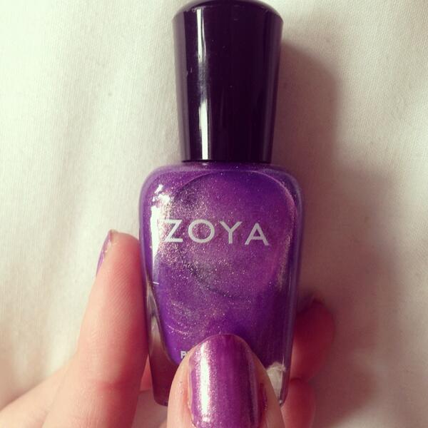 MayaRose29's tweet photo. Brighten up a rainy day with a Zoya sparkle,Danni. Toxinfree so a healthy choice of fashion! 
http://t.co/4lNeyxyPjF http://t.co/0EYndlsTgT