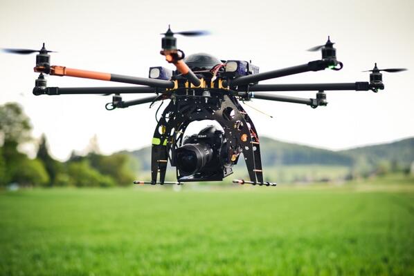 Birdviewpicture startet mit Nikon D4s durch

birdviewpicture.ch/birdviewpictur…