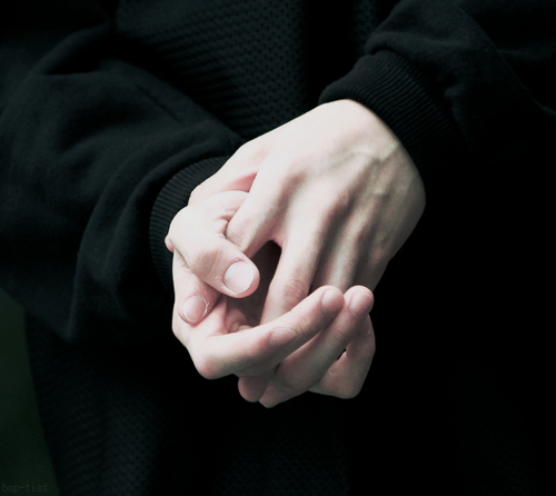 seungmiwn's tweet photo. jungkook's beautiful hand~ http://t.co/YZnNO49LY7