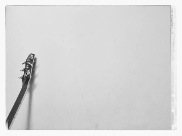 adrimartadinata's tweet photo. weapon to kill the silence #XperiaZ2 @SonyXperiaID http://t.co/xtq1GsnmHG