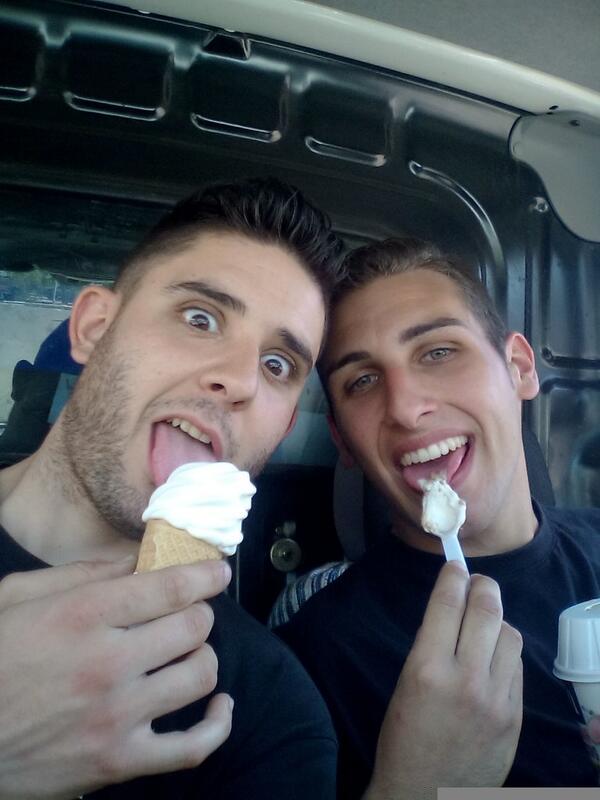 26_espi's tweet photo. De helaitos con @Juanje_Berral jaajaja http://t.co/HT1DyYWmml