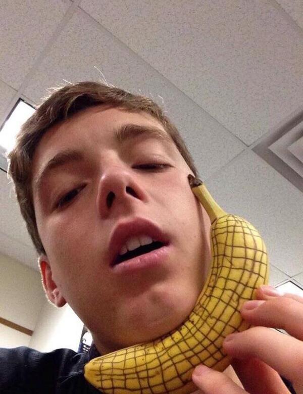 FHSbananas's tweet photo. "Hello. Dad?" http://t.co/ZxOGZUS8i0