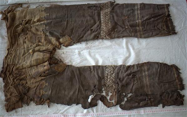TelegraphNews's tweet image. 'World's oldest trousers' found at burial site in China fw.to/M4ljEhS