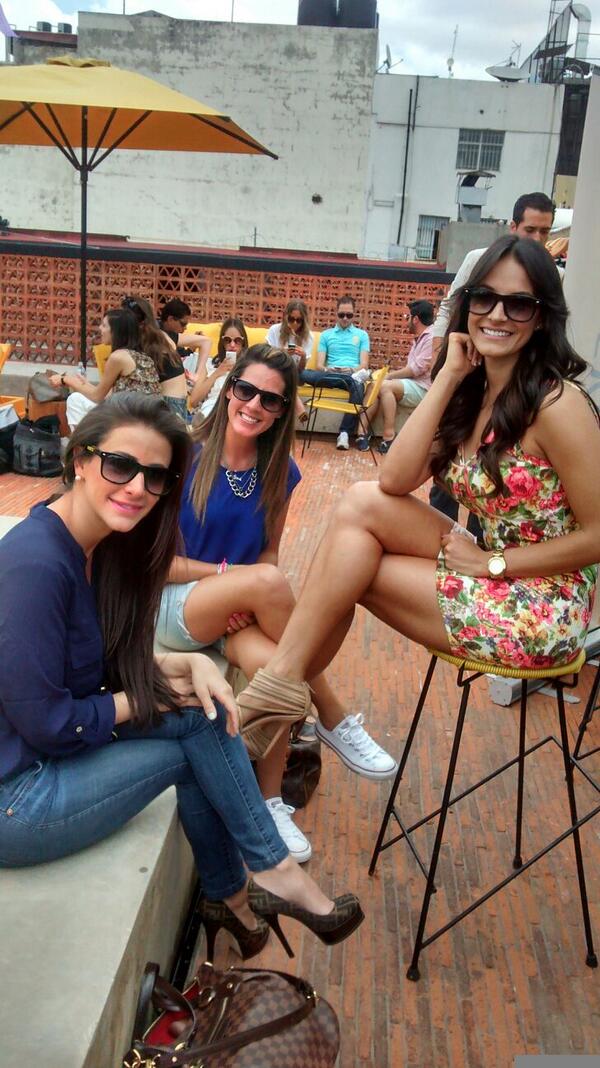 raspberrymag's tweet image. Buen ambiente en la #poolsummer #summerforever @Forever21Mexico