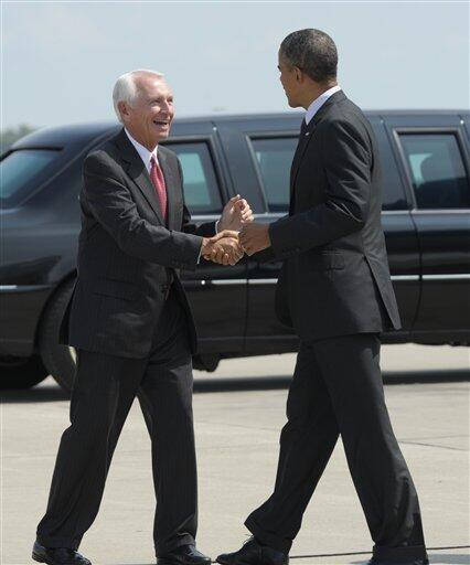 GOPCOMMONWEALTH's tweet photo. Gov. Beshear and House Dems are Pres. Obama's biggest cheerleaders. Let's send them packing in November #FlipTheHouse http://t.co/k7MFSLcmGv