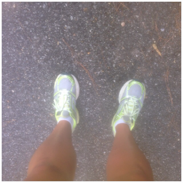 annamize1's tweet photo. These feet are tired! But no snakes today!!!  I just ran 4.00 mi with Nike+. #nikeplus http://t.co/Lt6H8oKS2T