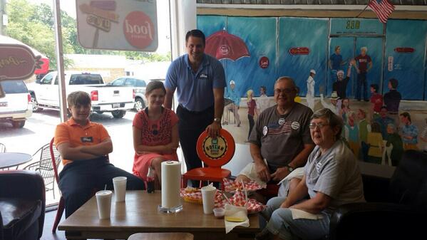 BillConnorSC's tweet photo. Visiting with voters and supporters at Perfectly Franks in Summerville! #TeamConnor http://t.co/hu9BPC8CGq