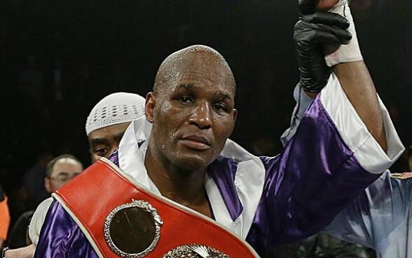 GoodMenProject's tweet image. How Bernard Hopkins Defeated His Toughest Opponent With No Hands: buff.ly/1h61h45 cc: @THEREALBHOP