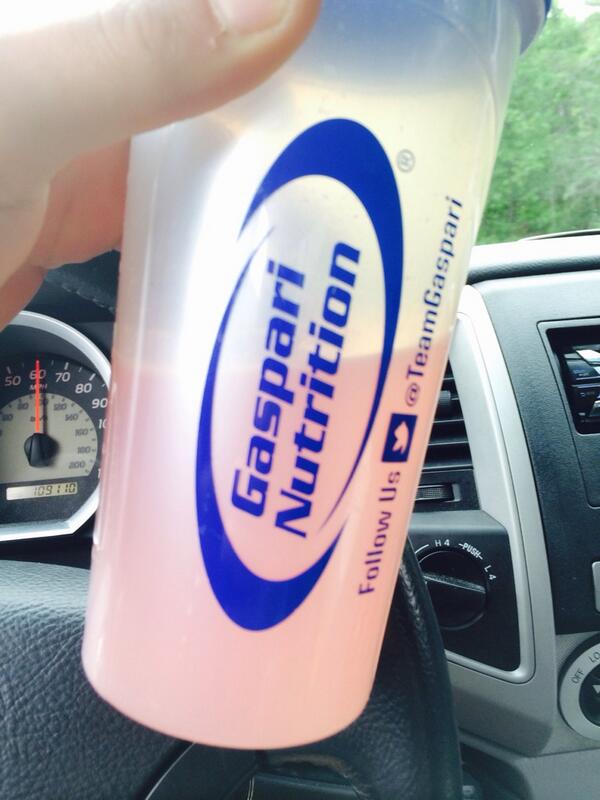 FrankieEdgar's tweet photo. Don't Drink and Drive....unless it's Aminolast of course @TeamGaspari #OffToGrind http://t.co/sh9tLLNtd2