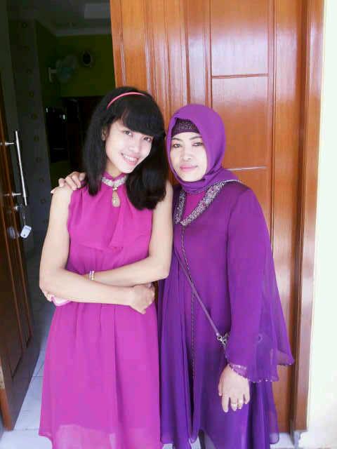 taniaabellaa's tweet photo. Mama cantikku ulangtaun:* love you mah♥:') http://t.co/xK3D7odhNQ