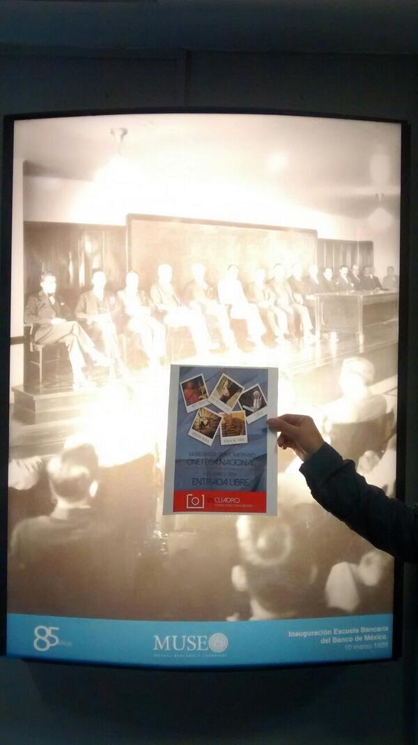 EbeneFlores's tweet photo. Nueva medida tabloide, patrocinado por @LaEBC 😒 http://t.co/xBwIv4bDIp