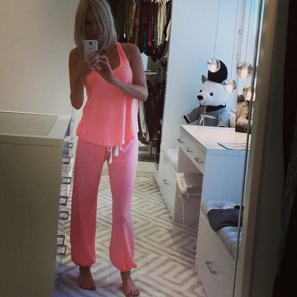 C_Stanbury's tweet photo. loving my new @giftlibrary #eberjay #pjamas #nightware #shopnow so comfy http://t.co/fEoXsoGBac